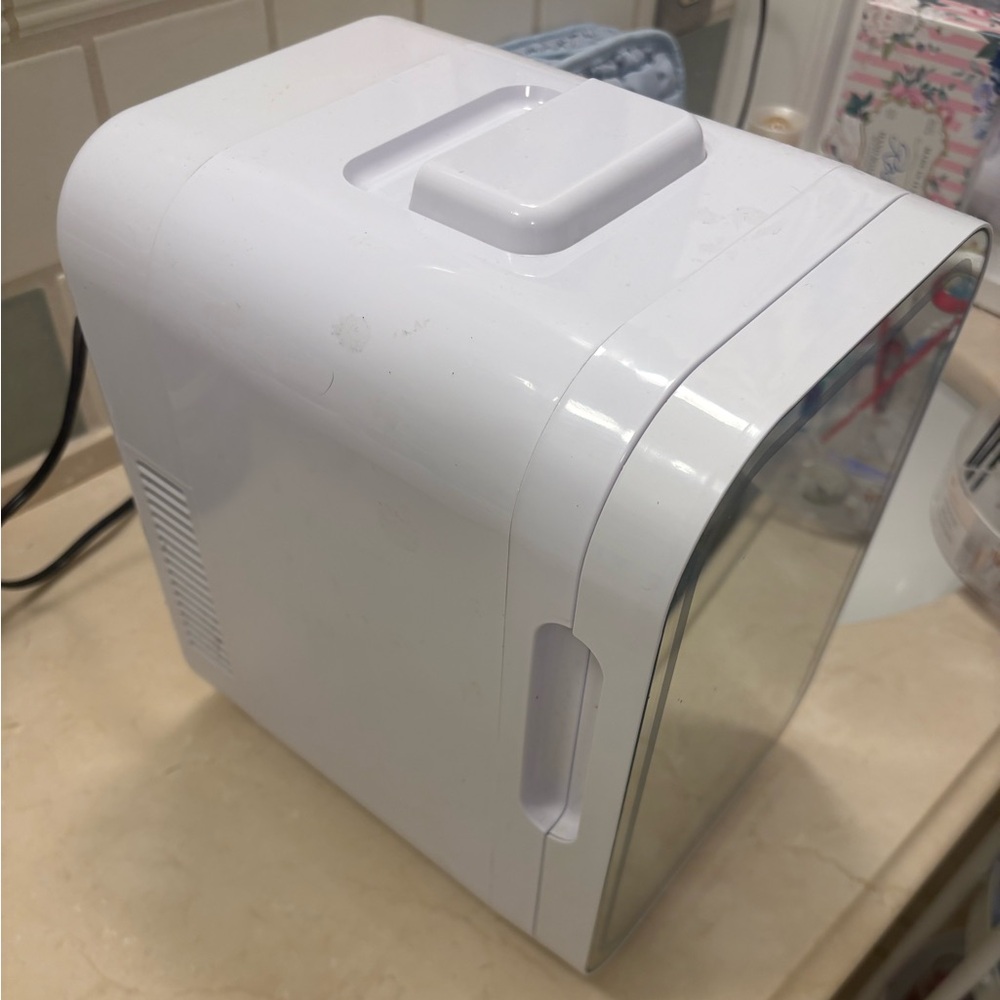 White Mini Fridge/Skincare Fridge with Mirror and Light